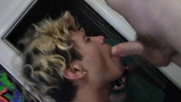 Skinny fellow with bleached hair is getting blowbanged