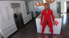 Twink with a great body sucks and fucks for Christmas