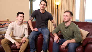 Fine blokes share hotel room for more than just a simple fuck