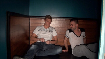Amayeur lovers get filmed mixing blowjob with sex in perfect gay duo