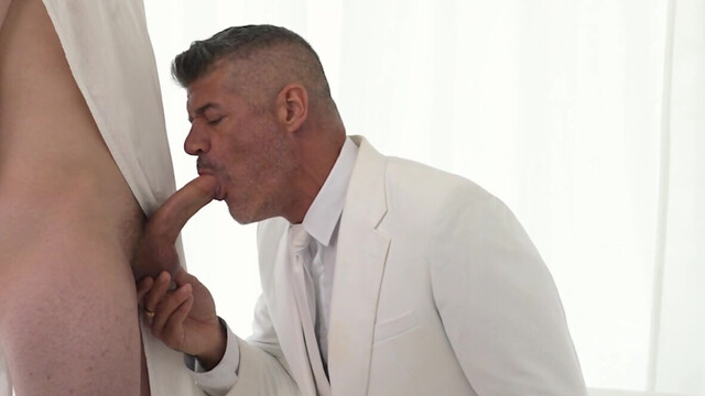 Crazy twink's ass is going to make a fucking mess