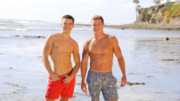 Outdoor hook up leads to strong bedroom anal sex