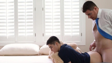 Eli Lincoln lets Legrand Wolf punish his twink hole
