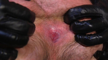 Fine men provide steamy views of their naked anal games in plain BDSM