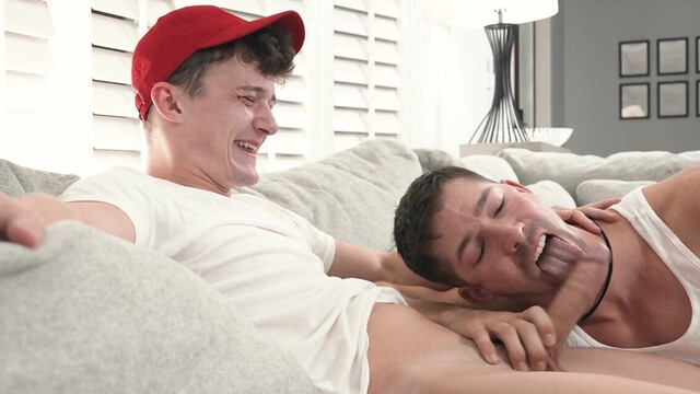 Older guy is going to get fucked by an aspiring top