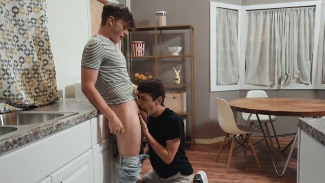 Teen bottom is the face of innocent beauty