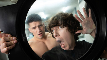 Nude boys share deep anal moments at the laundromat