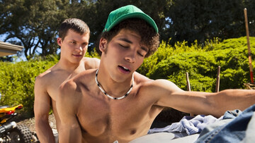 Latino lovers fuck by the side of the road in excellent scenes