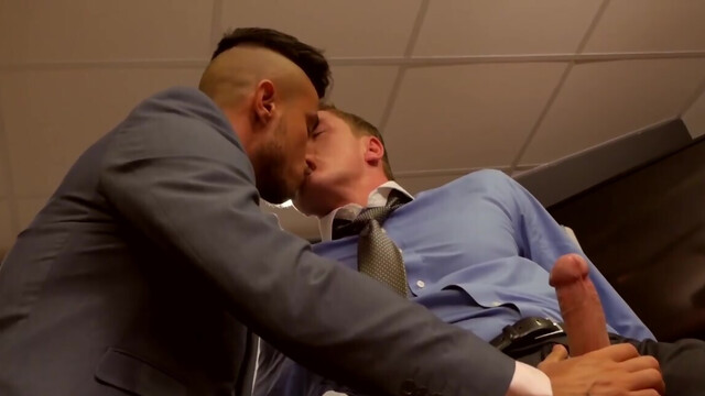 Rimming and sucking with a posh office hottie