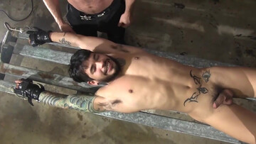 Muscular male breaks his partner's ass during rough bondage fetishes