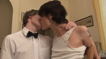 Truly unimpeachable example of HOT twink bareback