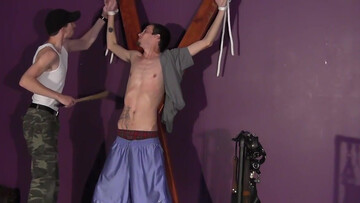 Skinny twink plays dirty bondage games with his horny boyfriend