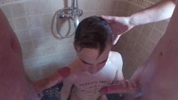 Naked twink enjoys great shower threesome perversions