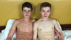 Teen lovers are making a sex tape after going on a trip