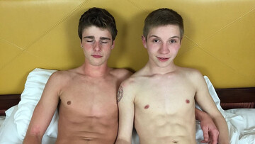 Teen lovers are making a sex tape after going on a trip