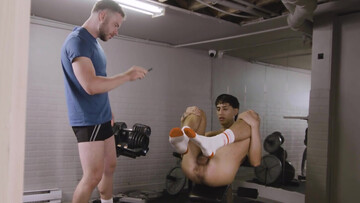 Working out and taking nude pictures before screwing