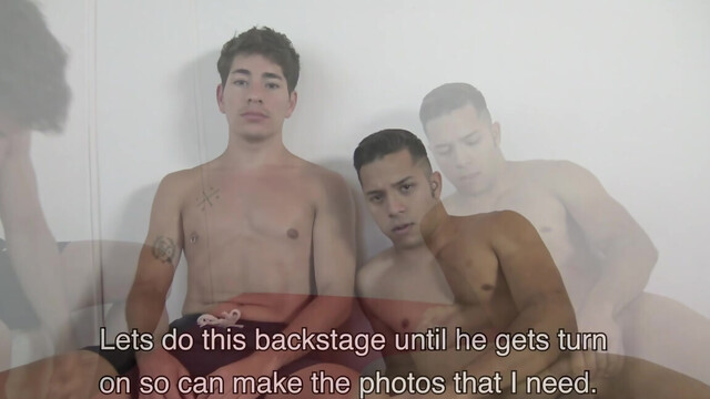 Dashing boys make out in the ultimate oral kinks