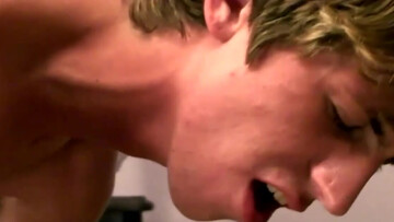 Pretty volatile fuck session with two gay lovers