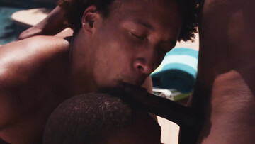 Outdoor threesome with muscles and cummies