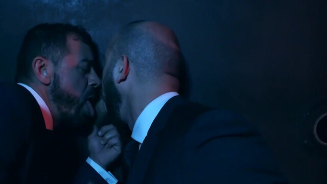 Cruising kink with refined mature Latino men