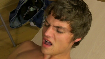 Sneaky teacher-teen fuck with a hot sucking sesh